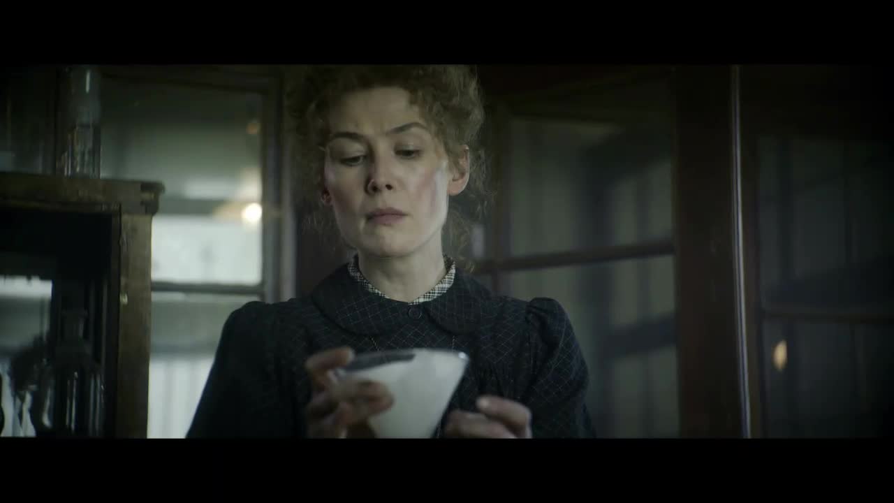 Radioaktivita (Rosamund Pike,Sam Riley,Aneurin Barnard,Anya Taylor Joy 2019 Drama Romantický Životopisný Bdrip 1080p ) Sk dabing mp4