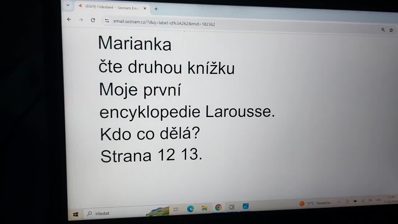 17 3 2024 princezna Marianka čte druhou encyklopedii Larouse Strana 12 13 1 mp4