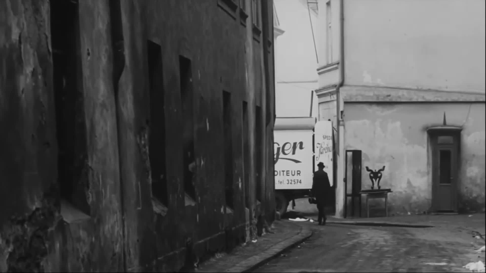 A pátý jezdec je Strach (Miroslav Macháček Olga Scheinpflugová Jiří Adamíra 1964 Drama Válečný čb) Cz dabing avi