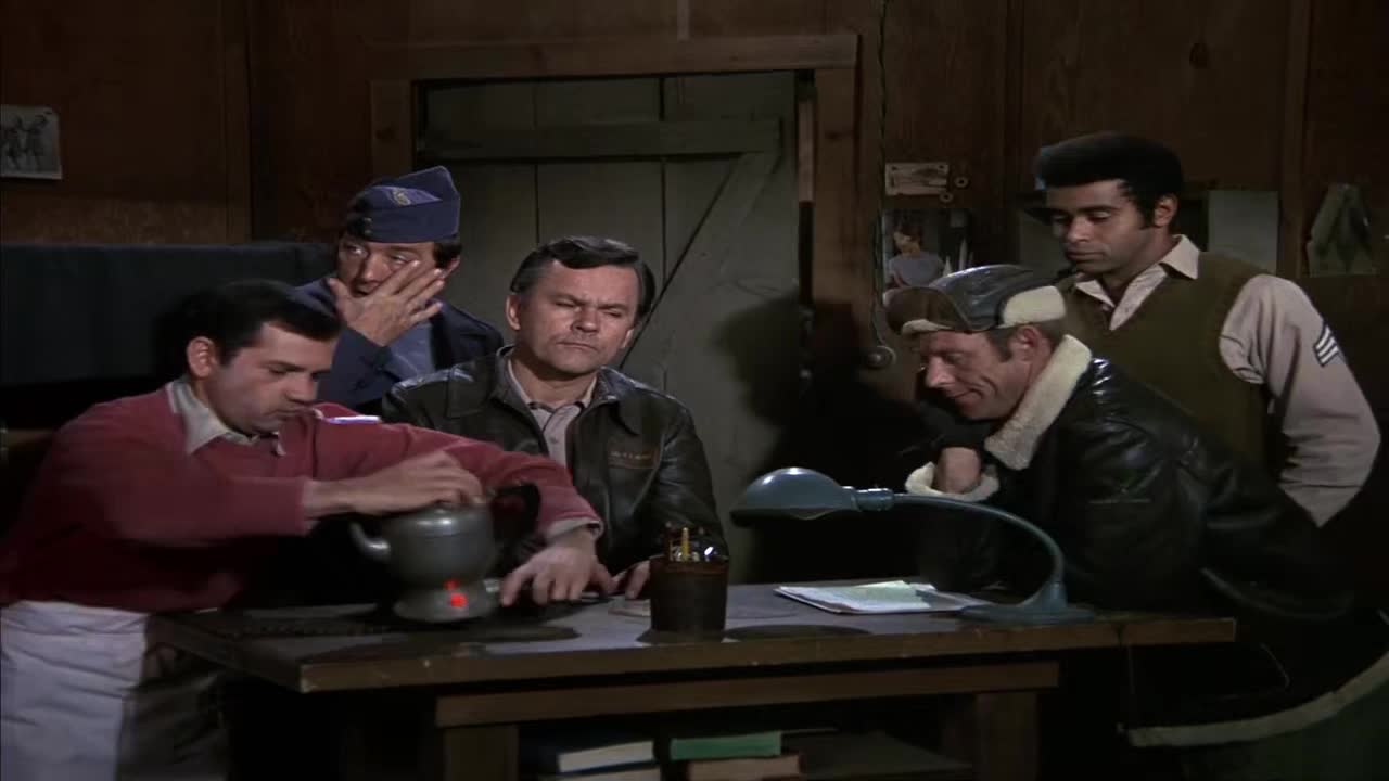 Hogan's Heroes S06E18 To Russia without Love mkv