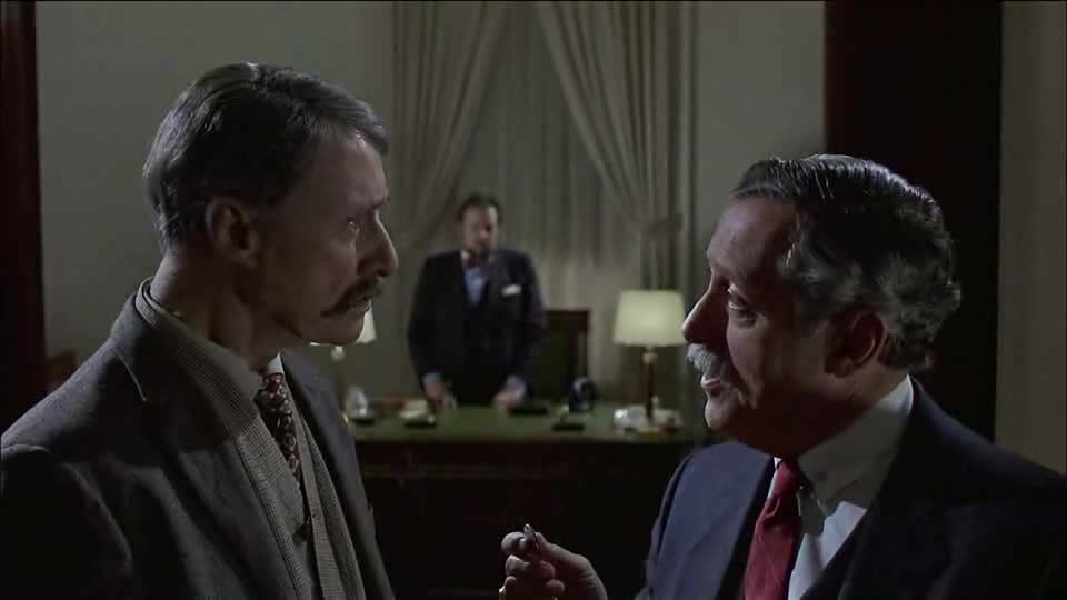 S mafií v patách (Don Ameche,Joe Mantegna,Robert Prosky 1988 Komedie Drama 1080p ) Cz dabing avi