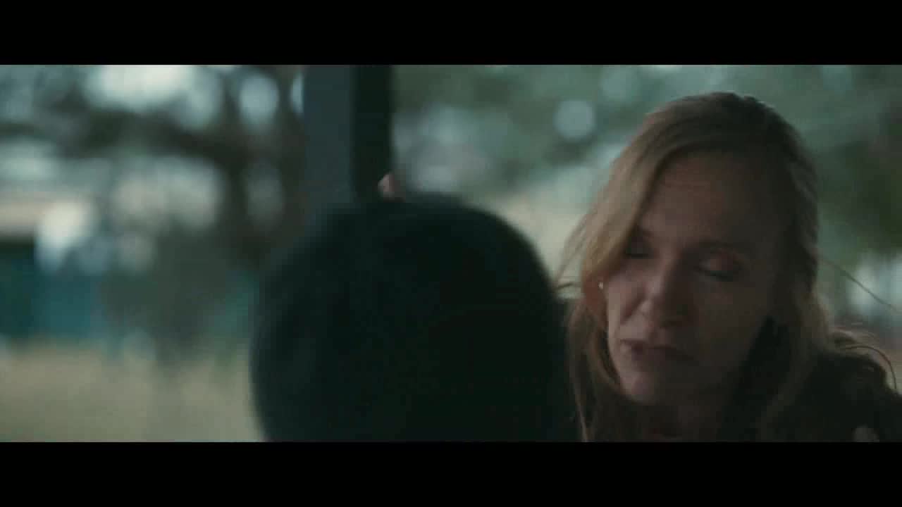 Válka o dědictví (Toni Collette,Anna Faris,Kathleen Turner 2022 Komédie FullHD 1080p ) Cz dabing avi